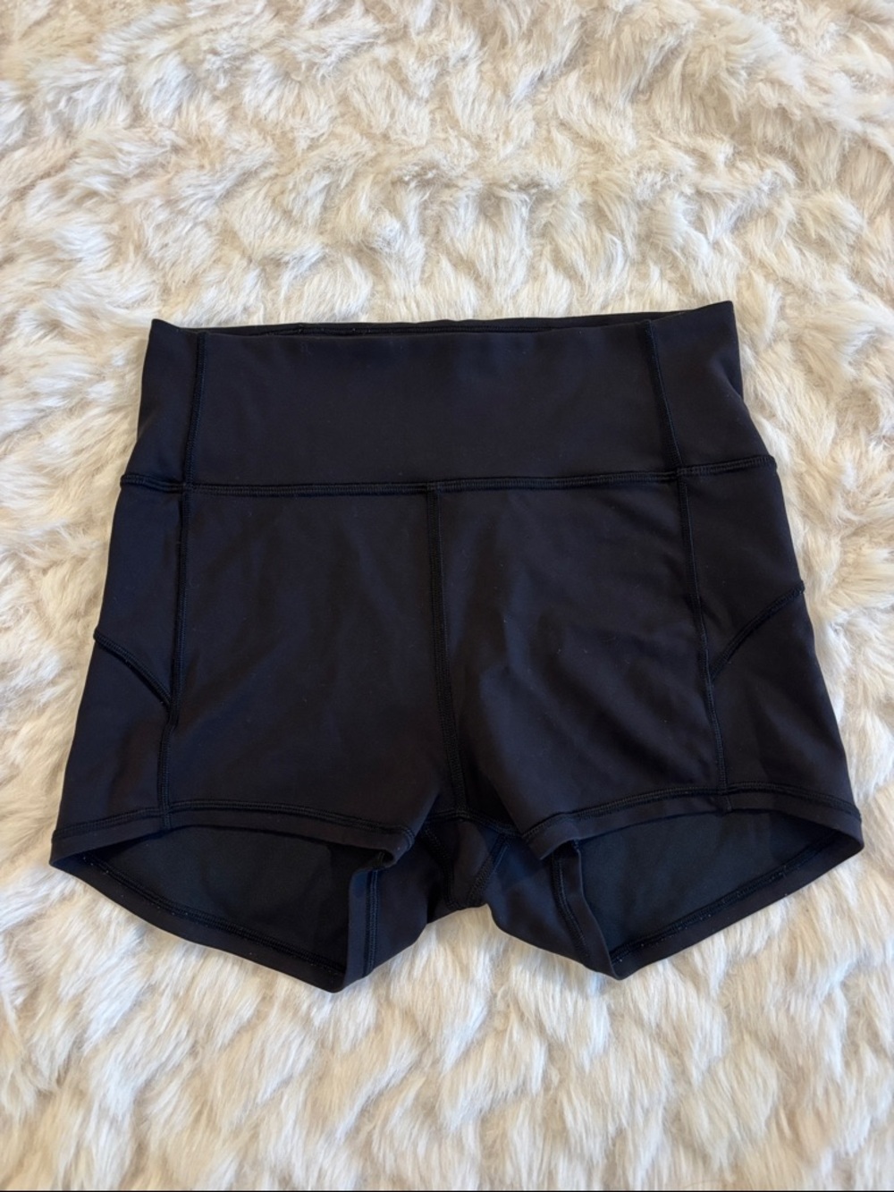 Lululemon Short Shorts